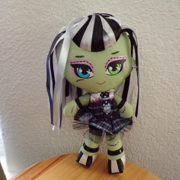 Monster High Stylized Frankie Stein Plush - Picture 1 of 2